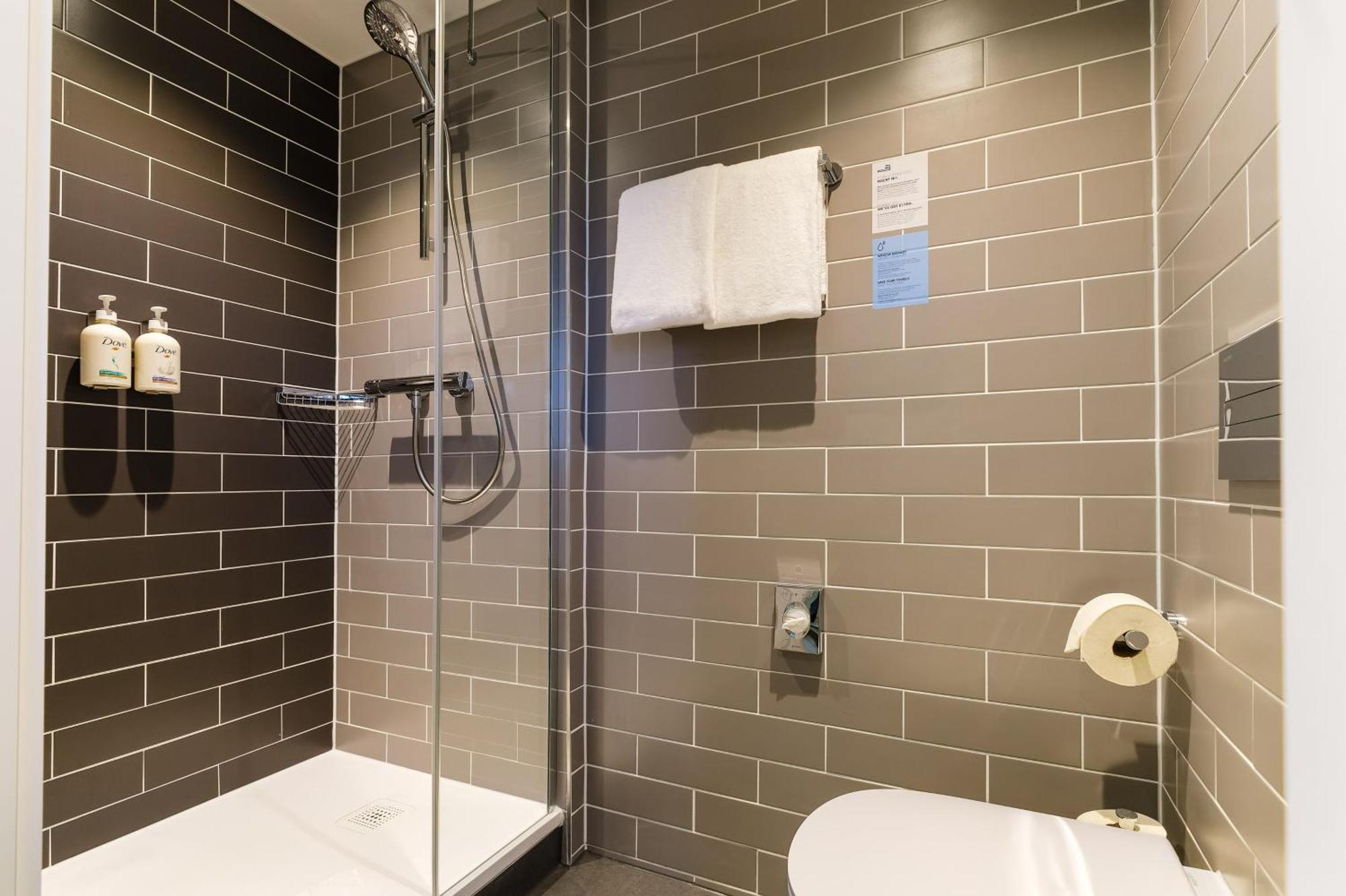 Holiday Inn Express Caen Epron By Ihg Экстерьер фото