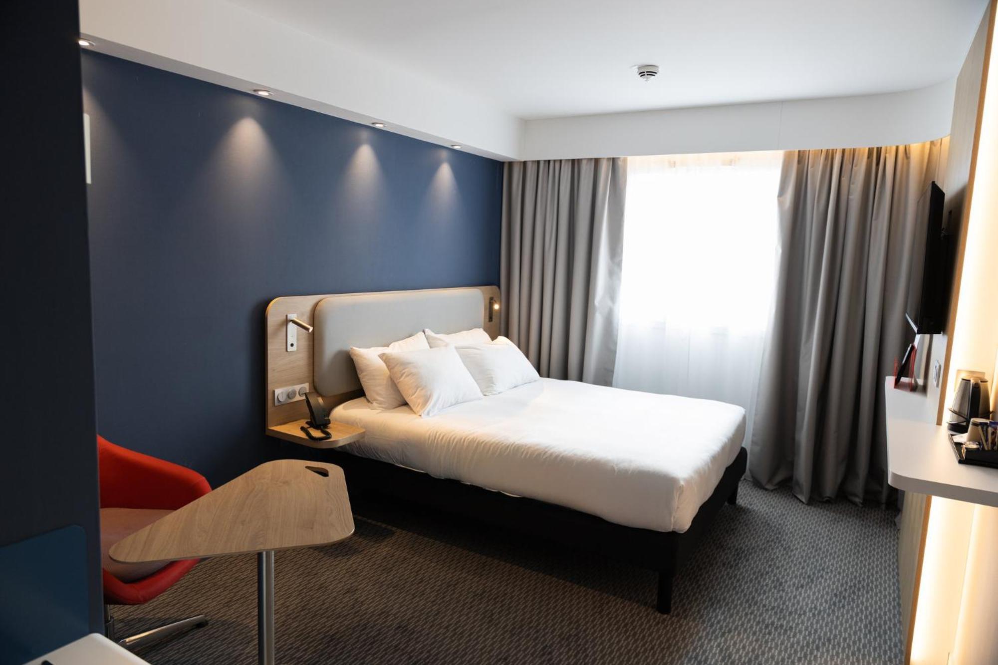 Holiday Inn Express Caen Epron By Ihg Экстерьер фото