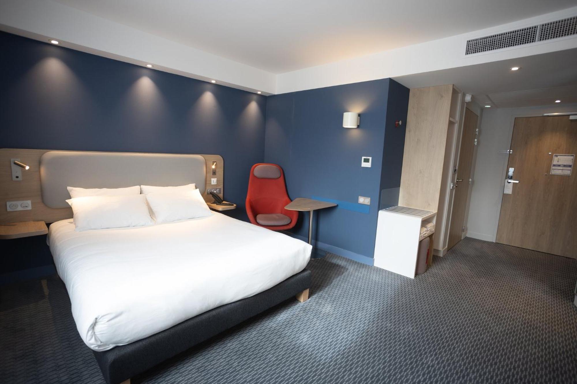 Holiday Inn Express Caen Epron By Ihg Экстерьер фото