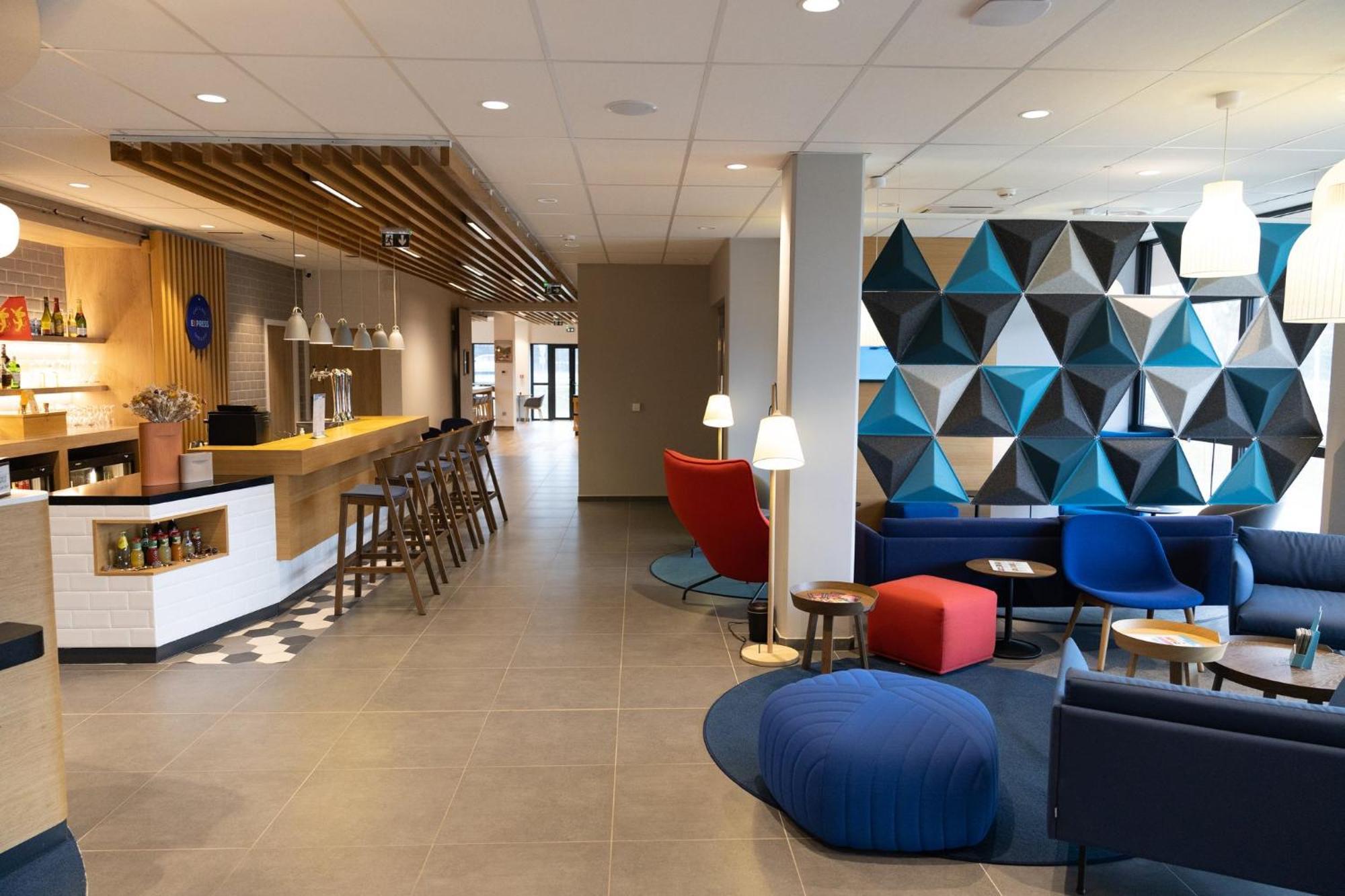 Holiday Inn Express Caen Epron By Ihg Экстерьер фото
