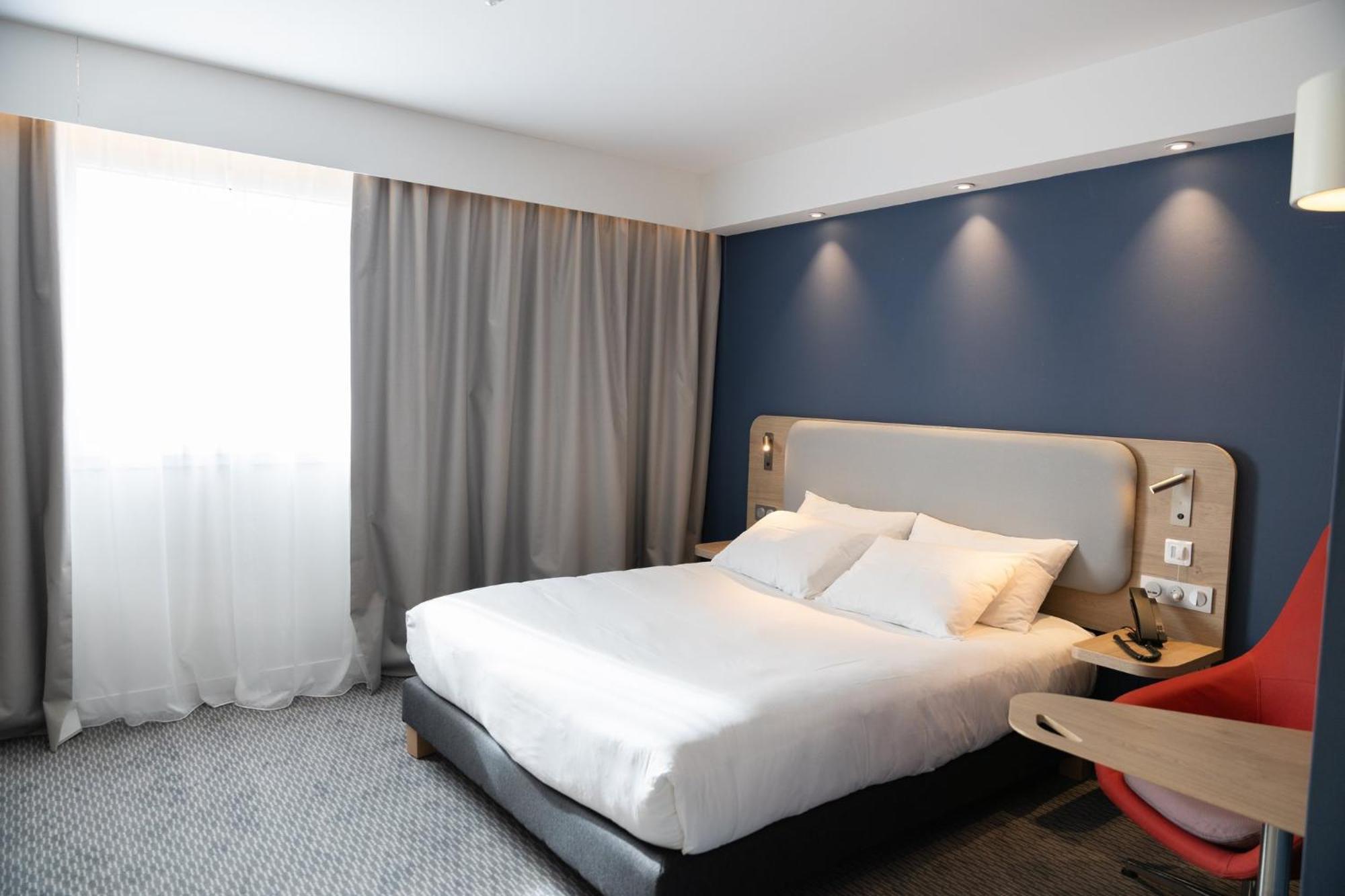 Holiday Inn Express Caen Epron By Ihg Экстерьер фото