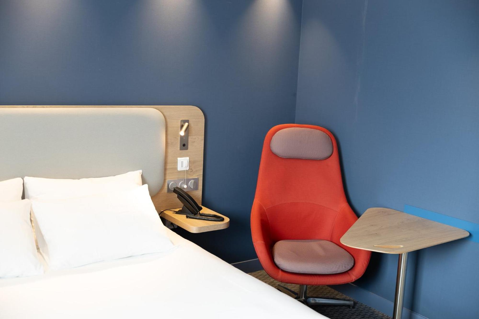 Holiday Inn Express Caen Epron By Ihg Экстерьер фото