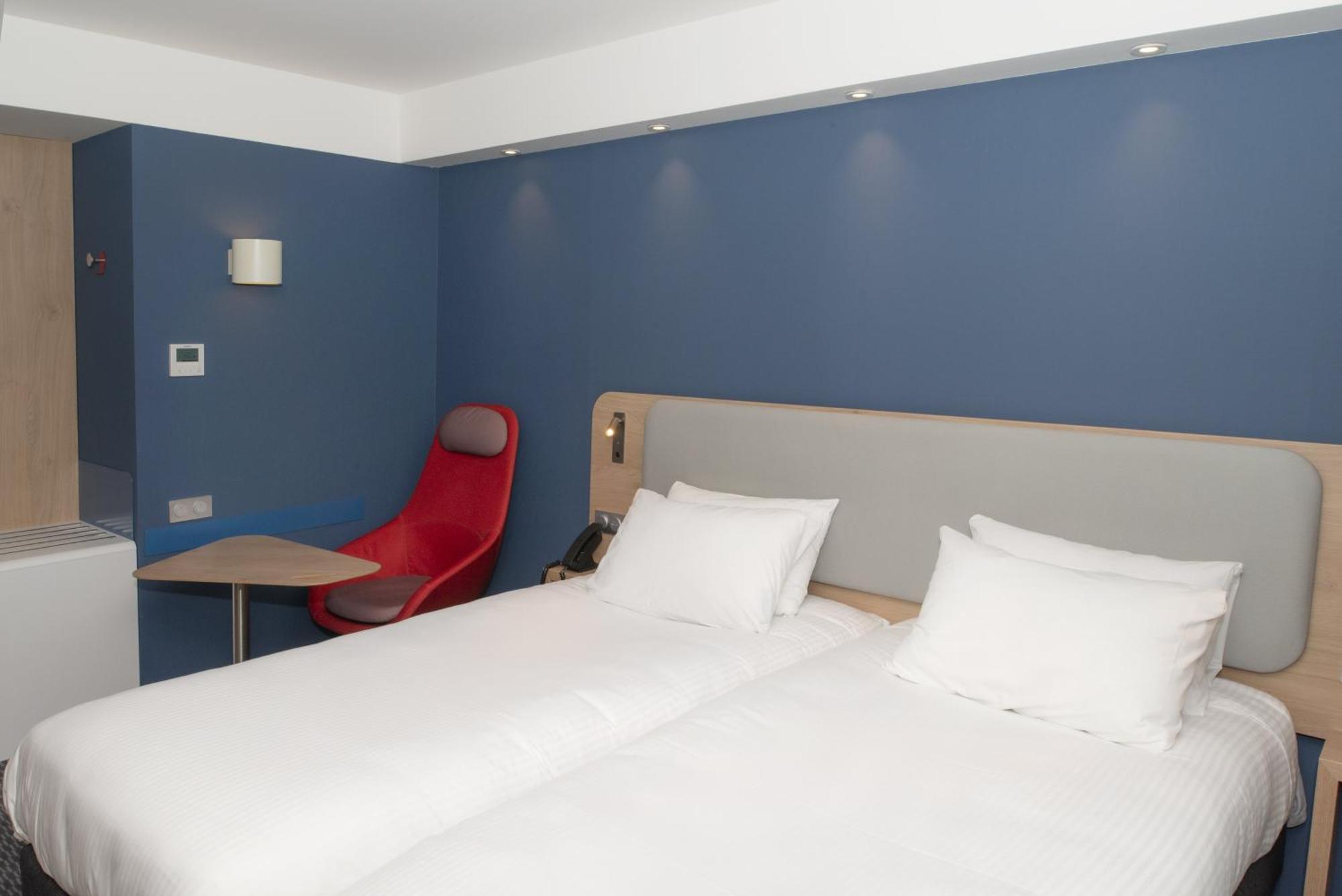 Holiday Inn Express Caen Epron By Ihg Экстерьер фото
